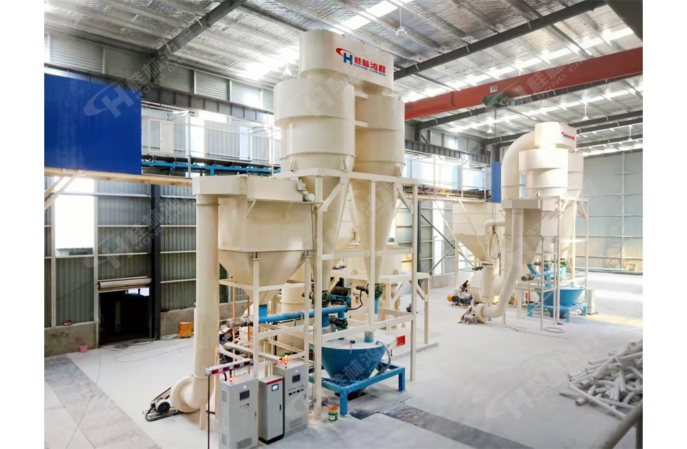 雷蒙磨325碳酸鈣產(chǎn)量:鴻程HC1900大型雷蒙磨客戶實例